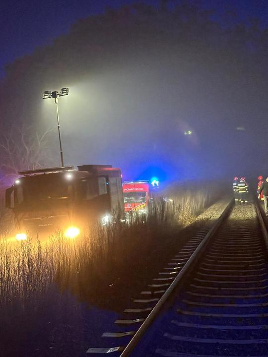 Tren cu 200 de pasageri cuprins de flăcări în județul Vaslui