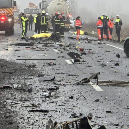 Tragedia din Timiș relansează discuțiile despre siguranța rutieră în România