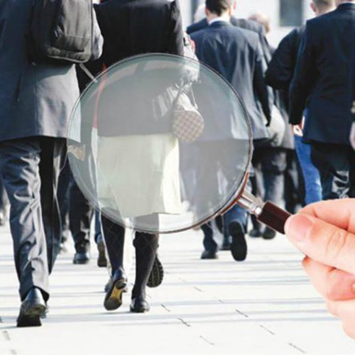 Românii continuă să aibă încredere în Biserică și Armată, arată un sondaj INSCOP