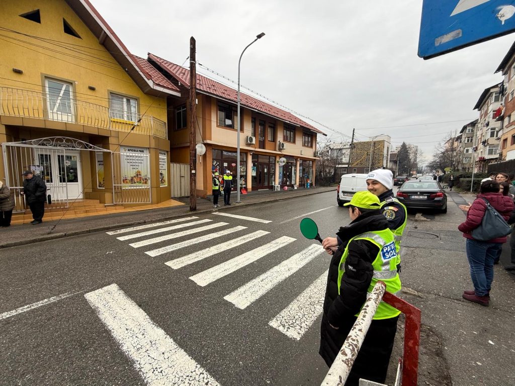 Polițiștii din Gorj desfășoară activități educativ-preventive pentru elevi