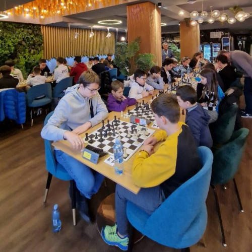 Aproape 100 de copii la Cupa Mărțișorului de Kristal - Contactați-ne la redactie@vrancea24.ro