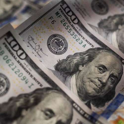 Dolarul american a atins cel mai scăzut nivel în 4 ani. Iată de ce.