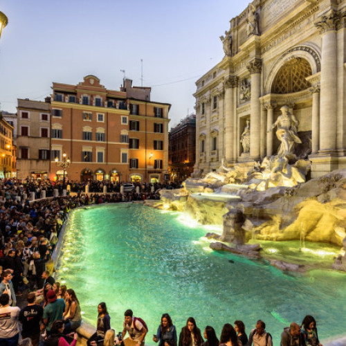Intrarea la Fontana di Trevi devine cu plată de 2 euro