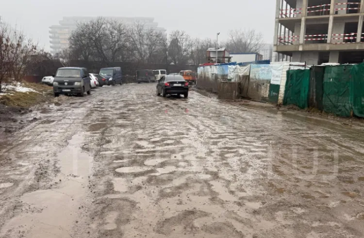 Locuitorii din Sopor cer reparații lunare pentru străzi