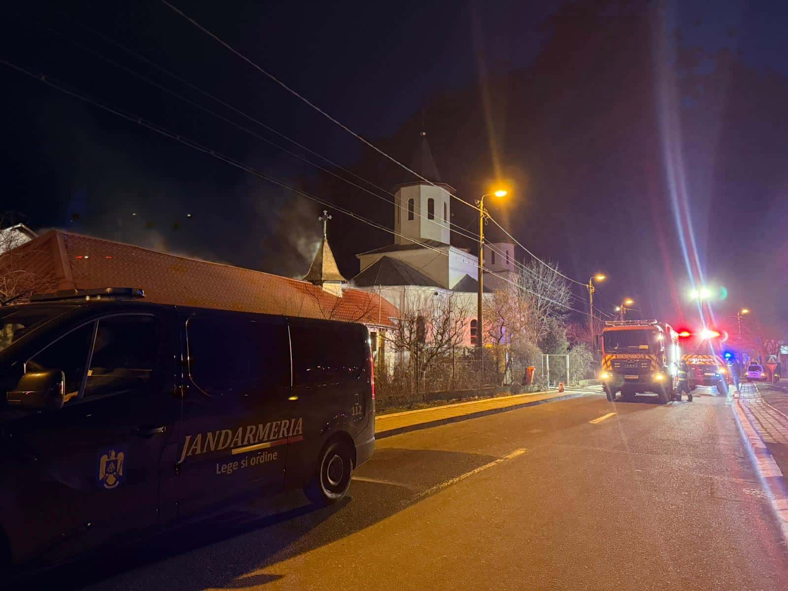 Incendiu la o capelă din Tulcea, stins rapid de jandarmi