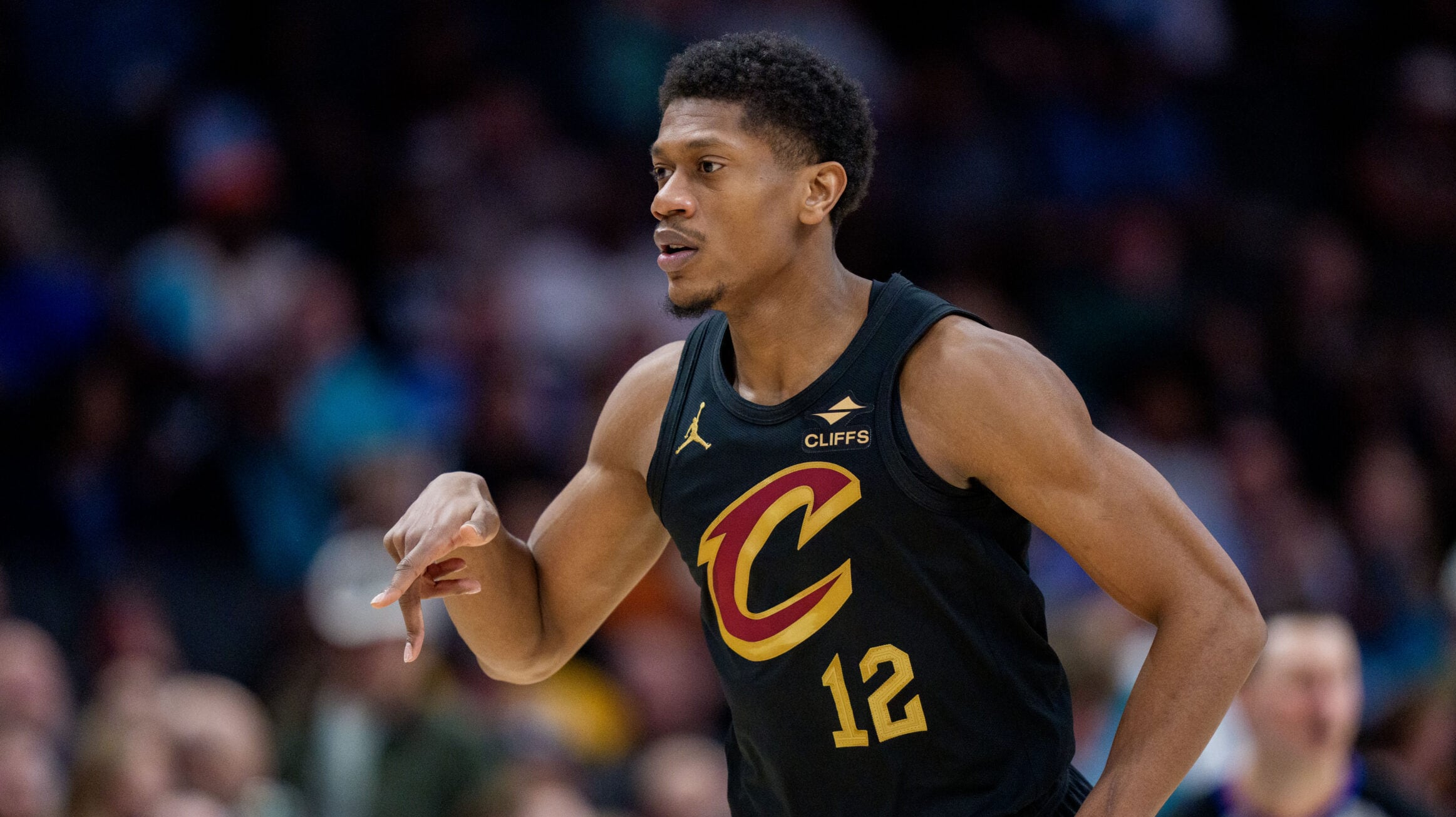Raport: Cavaliers îl trădează pe De'Andre Hunter la Kings într-un schimb în trei echipe cu Bulls