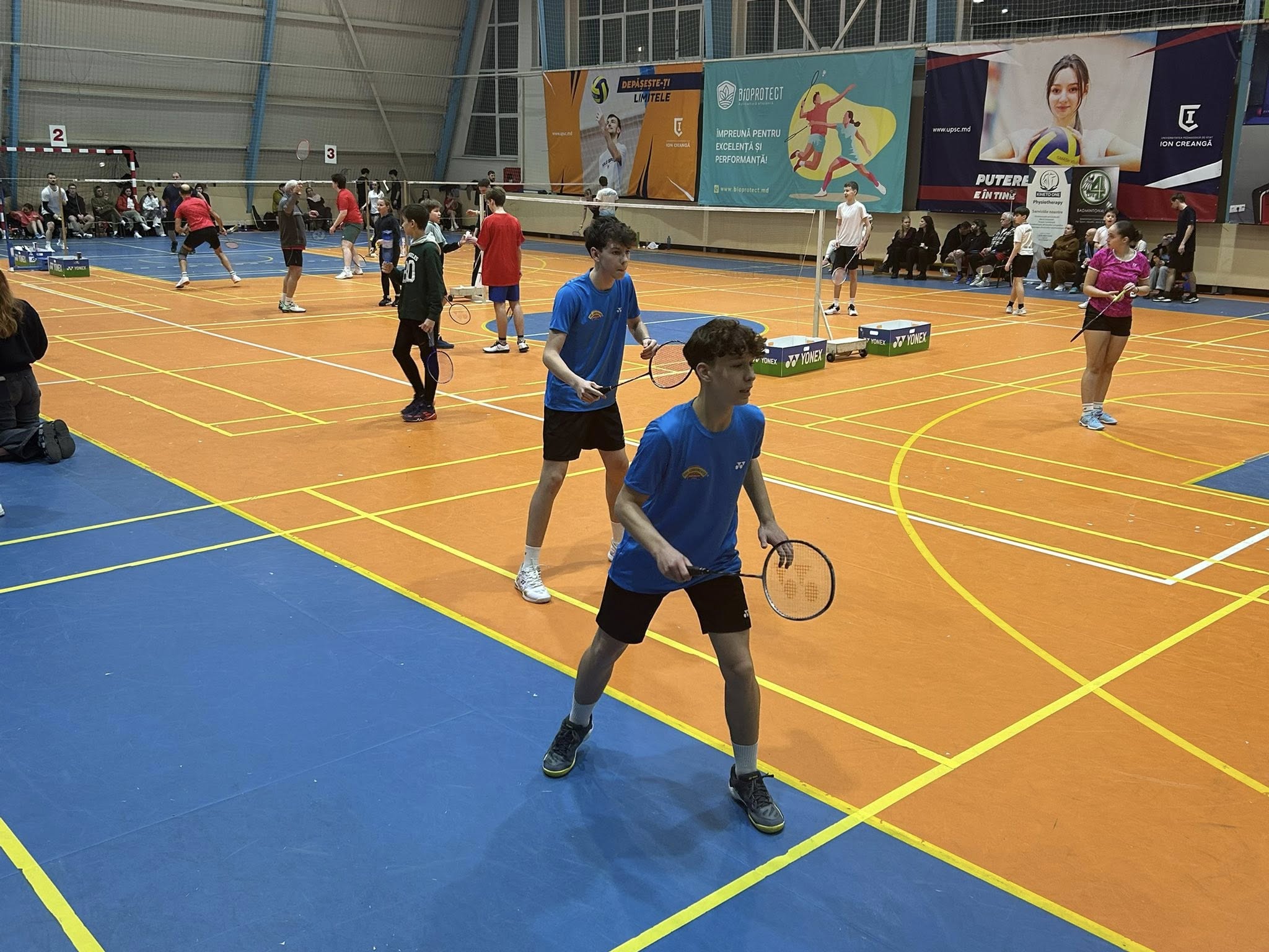 Tinerii badmintonisti din Botoșani se mândresc cu performanțe la Chișinău