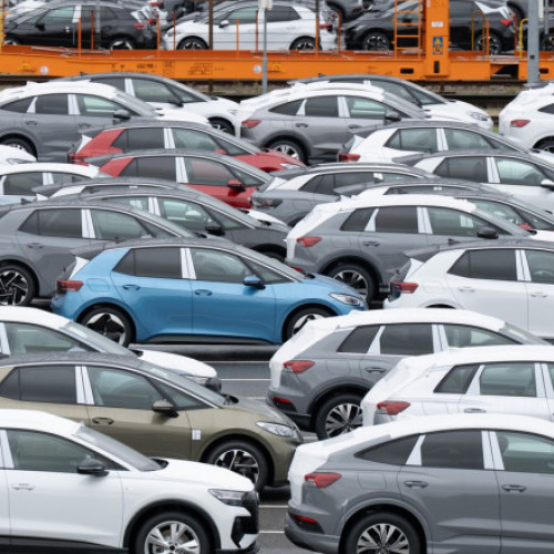 Procurorii europeni investighează o rețea de fraudă auto cu legături în România