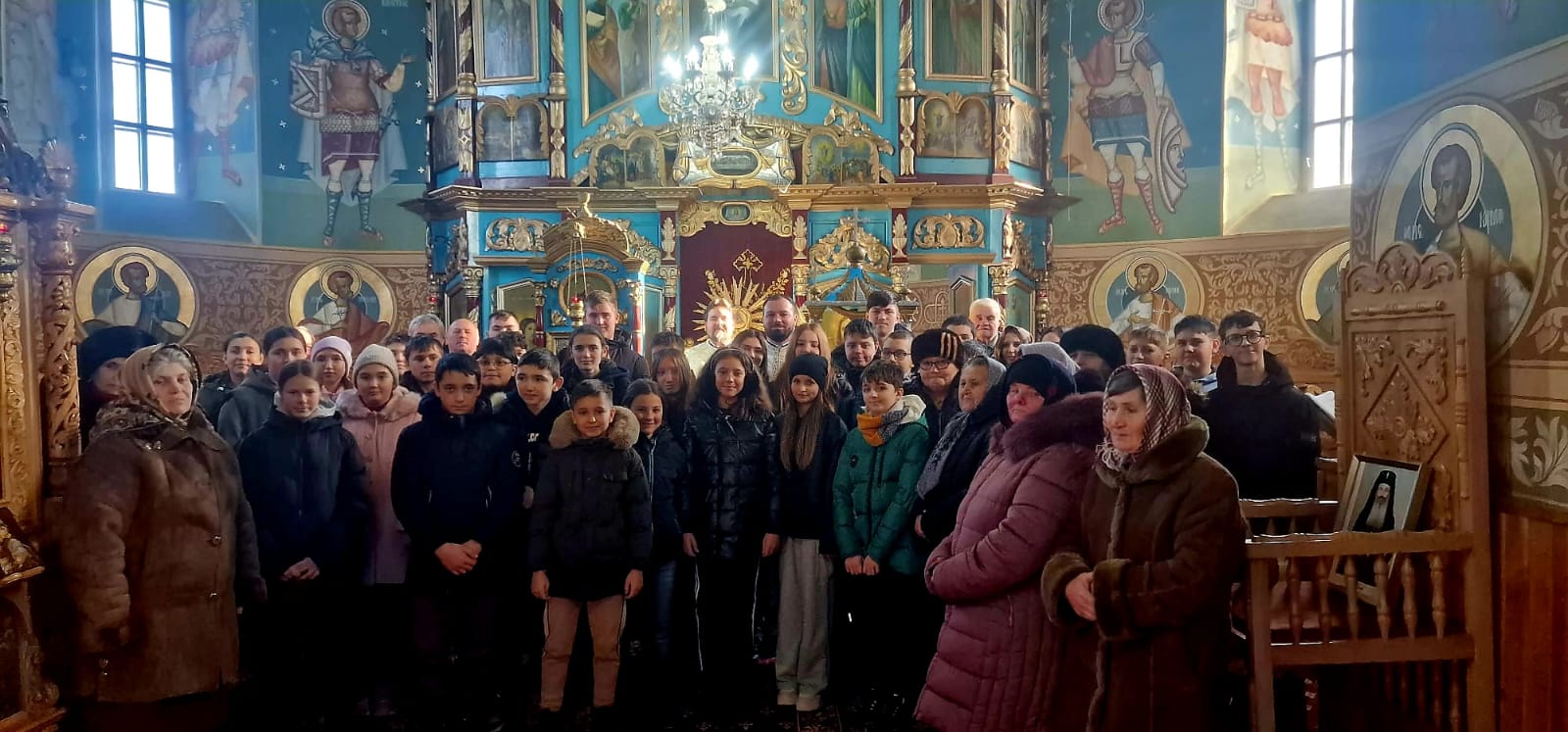 Elevii din Botoșani participă la slujbă de „Întâmpinarea Domnului”