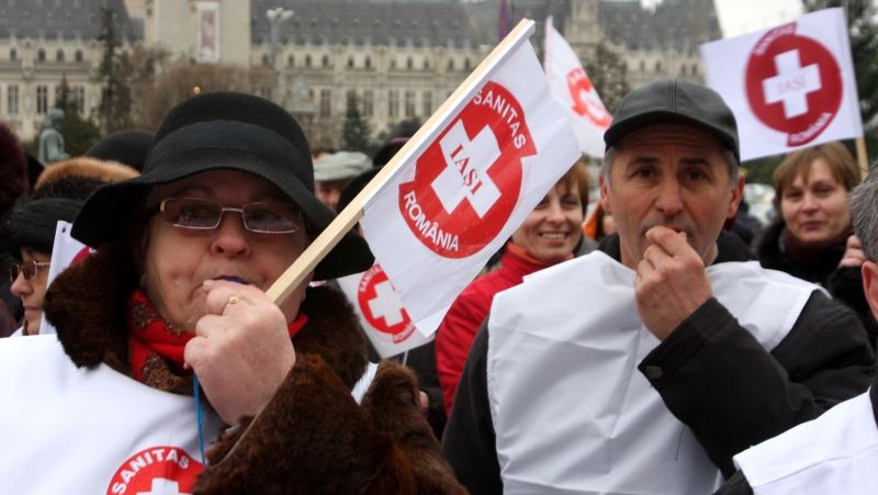 Sanitas negociază pentru protecția veniturilor angajaților din Sănătate