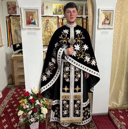 Părintele Claudiu-Lucian Țugui, distins cu „Crucea Centenarului” pentru activitatea sa misionară