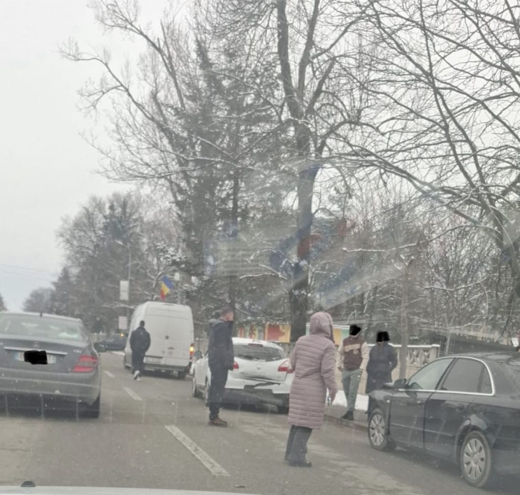Tamponare pe Calea București din Târgu Jiu, fără victime