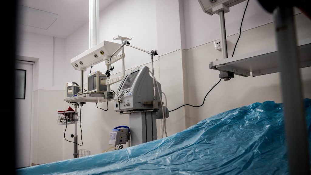 Fetiță de 7 ani din Indiana ajunge la spital după o injecție accidentală