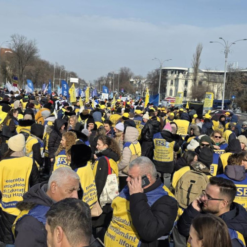 Cadrele didactice protestează din nou la București pentru educație