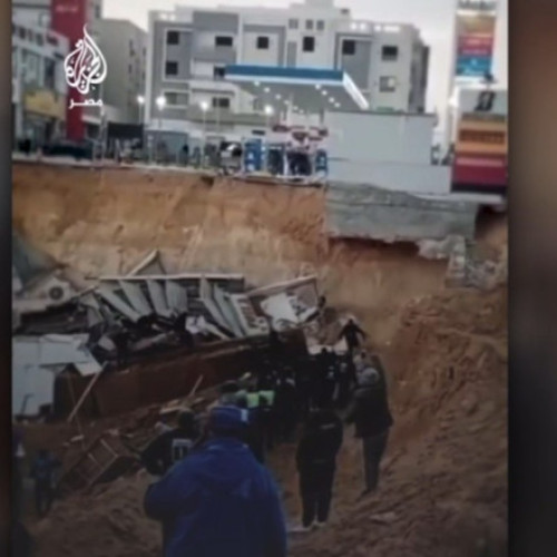 Incident dezastruos în New Cairo: două magazine înghițite de prăbușire