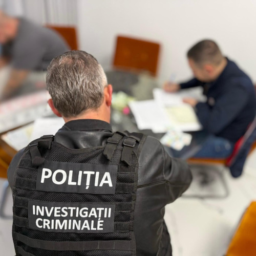 Infractori cibernetici vânează botoșăneni: două victime pierd sume mari