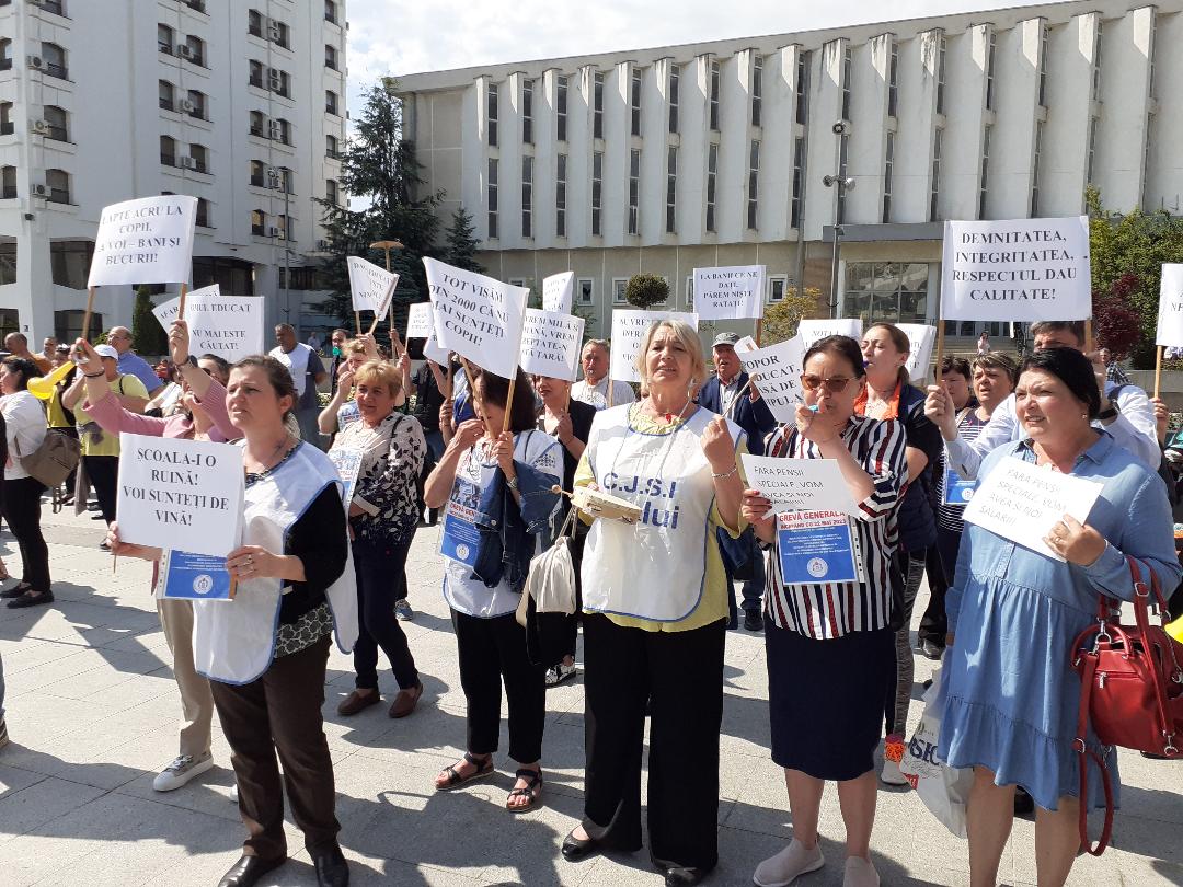 Protestul profesorilor din învățământul preuniversitar a avut loc în Vaslui