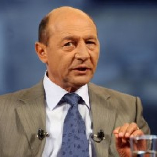 Băsescu: Stagiul Militar Obligatoriu este Necesar pentru Securitatea României