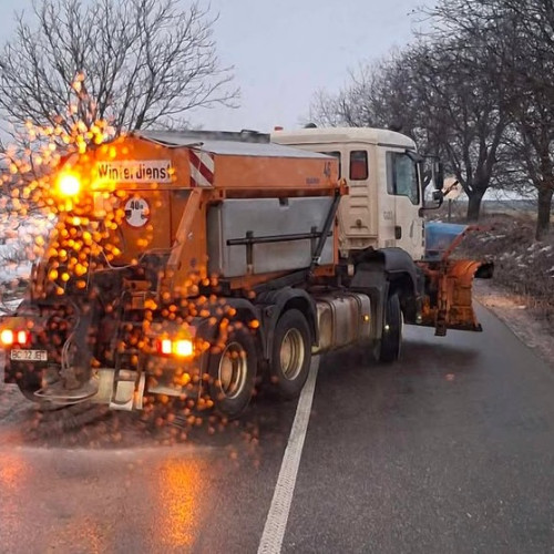 Poleiul blochează traficul pe drumul Botoșani-Ripiceni