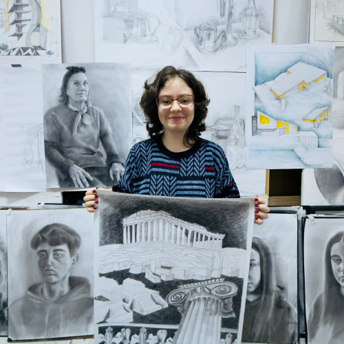 Mădălina Frătilescu, câștigătoarea bursei „Tinere talente” la Târgu Jiu