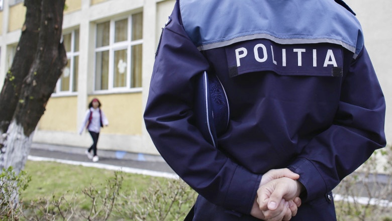 Profesor de matematică din Argeș arestat preventiv pentru comportament neadecvat