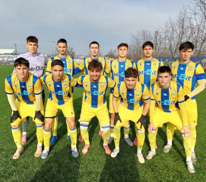 Petrolul a învins cu 4-0 echipa lui Vali Lazăr în amical