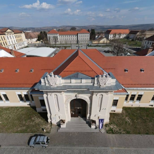 Expoziție de artă fotografică a regizorului Dan Mihalcea, prezentată la Sala Unirii din Alba Iulia: ”Cum respiră pământul”