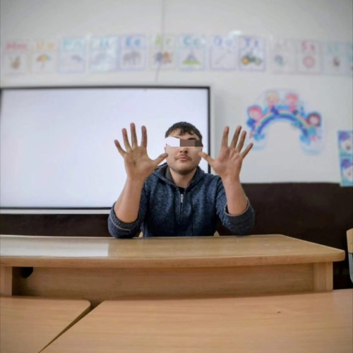 Profesor de matematică acuzat de relație intimă cu o fostă elevă minoră în Dolj