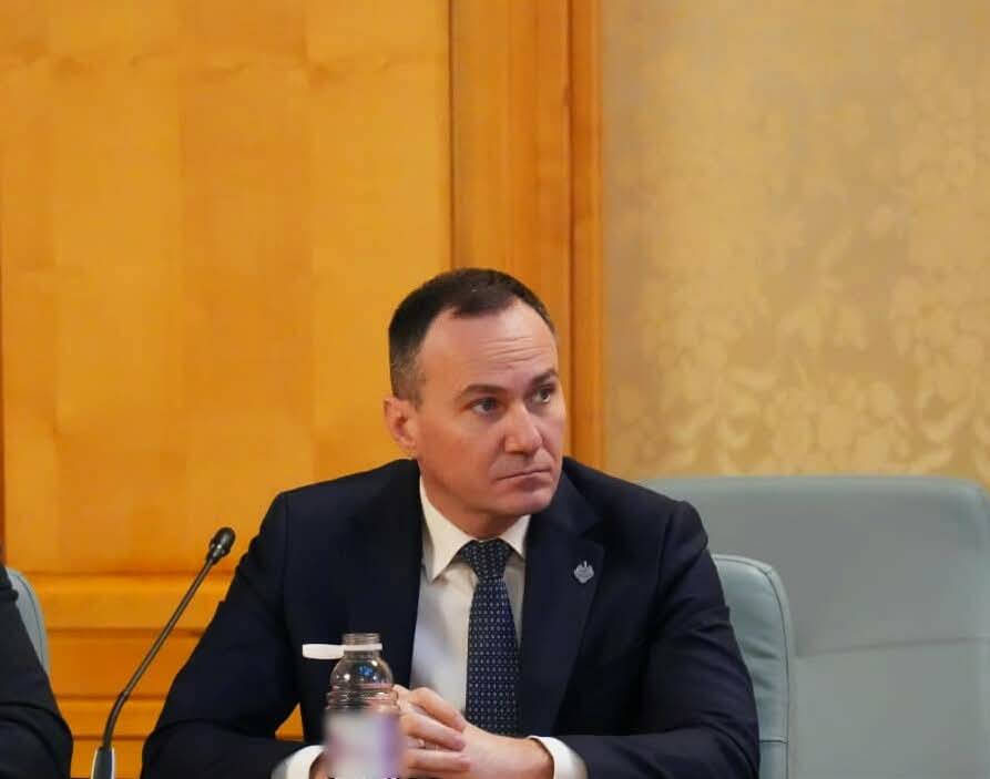 Aurelian Cotinescu atrage atenția asupra efectelor rețelelor sociale asupra tinerilor