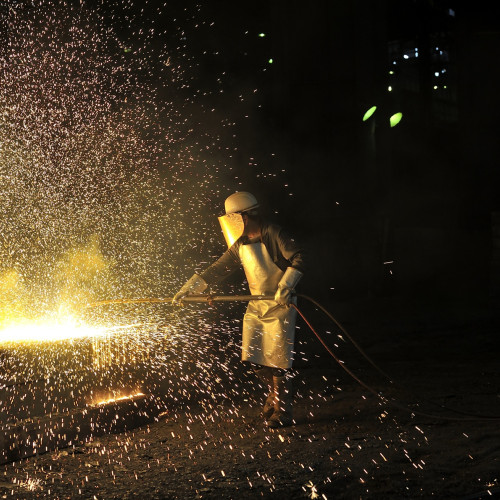 Guvernul Bolojan, măsuri pentru salvarea combinatului Liberty Galați