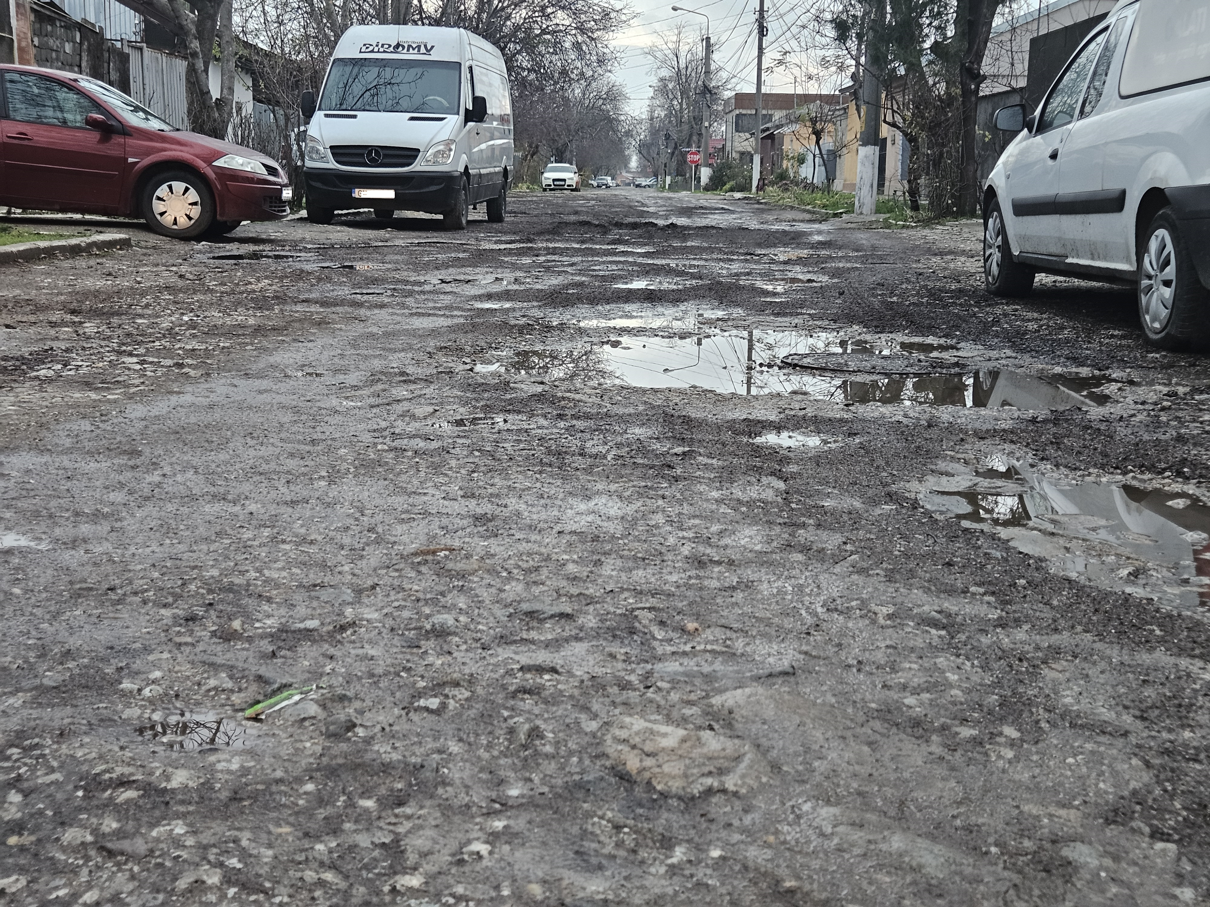 Locuitorii străzii Libertăţii din Galaţi, dezamăgiţi de răspunsul Primăriei