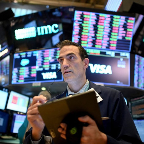 Piețele globale în declin: Acțiunile americane și Bitcoin afectate