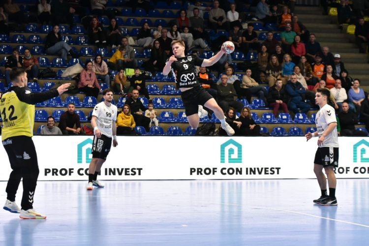 Minaur debutează cu succes în 2026, dar după multe emoții