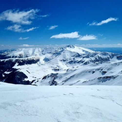 Vremea se răcește la altitudini mari: riscuri de avalanșe semnalate