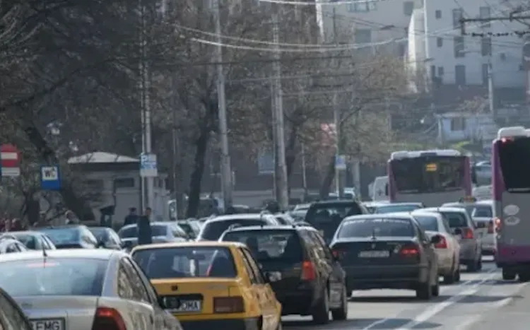 Cambierea priorității de circulație stârnește controverse la intersecția Brâncuși-Horticultorilor