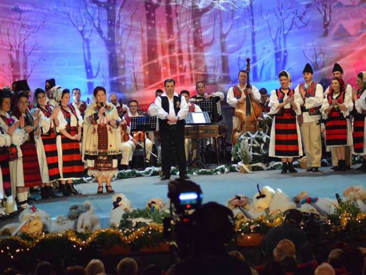 Ansamblul Folcloric „Transilvania” organizează un concert aniversar de 67 de ani