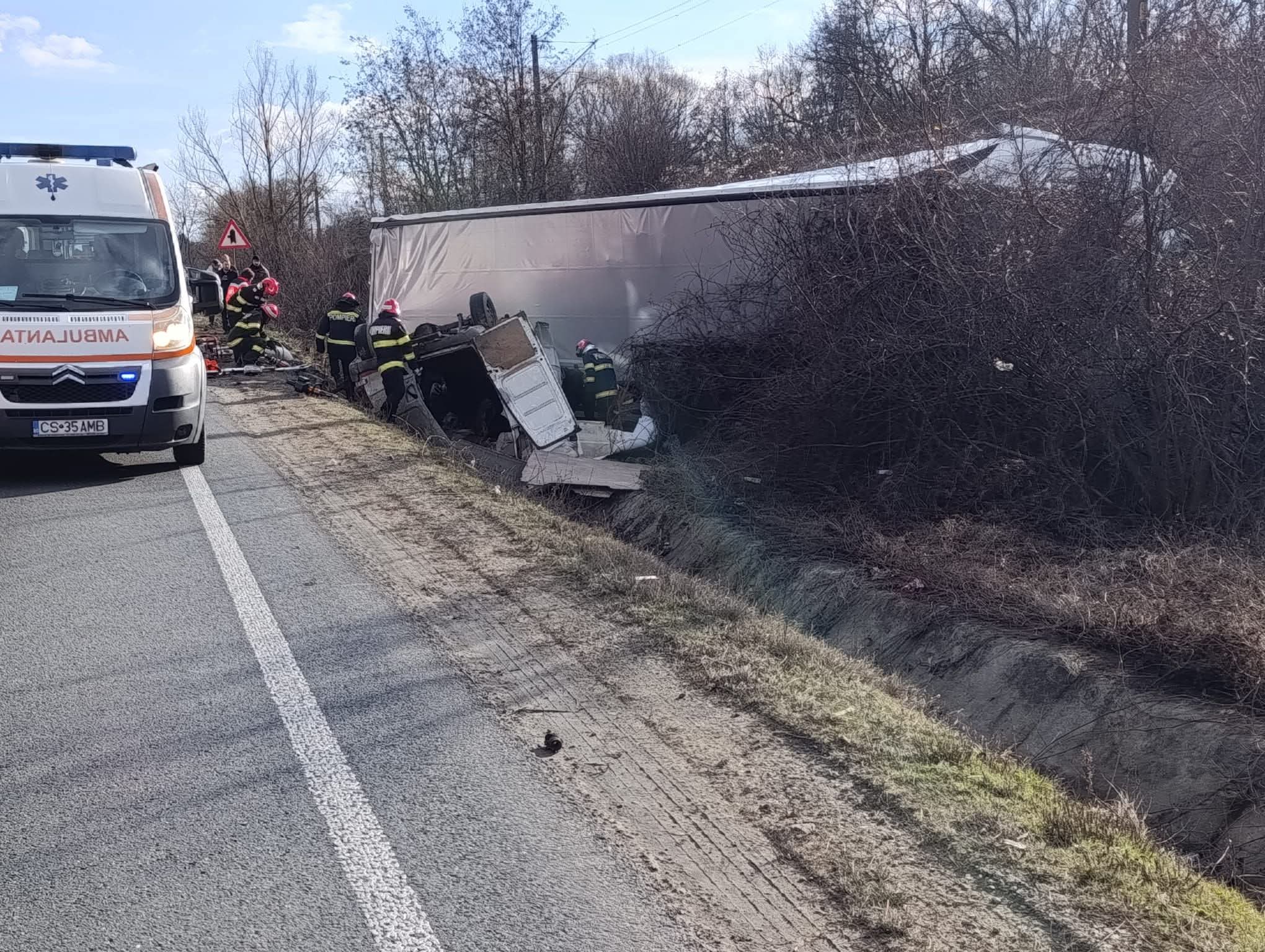Accident rutier pe DN 6, în zona Cornea, cu victime