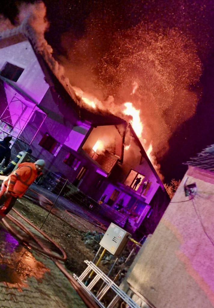 Incendiu devastator în comuna Miroși: patru gospodării afectate