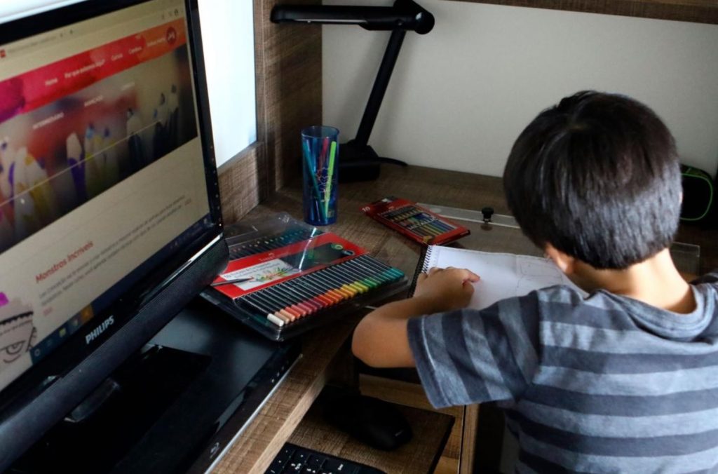 Cursurile din Motru se desfășoară online din cauza lipsei agentului termic