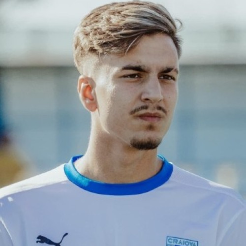 Fabian, un tânăr de 19 ani, caută ajutor pentru o operație urgentă