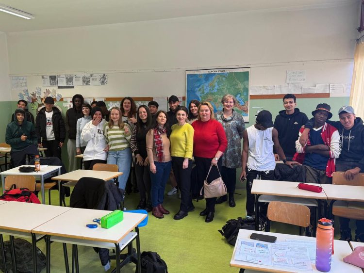 Cadre didactice din Maramureș participă la job shadowing în Italia