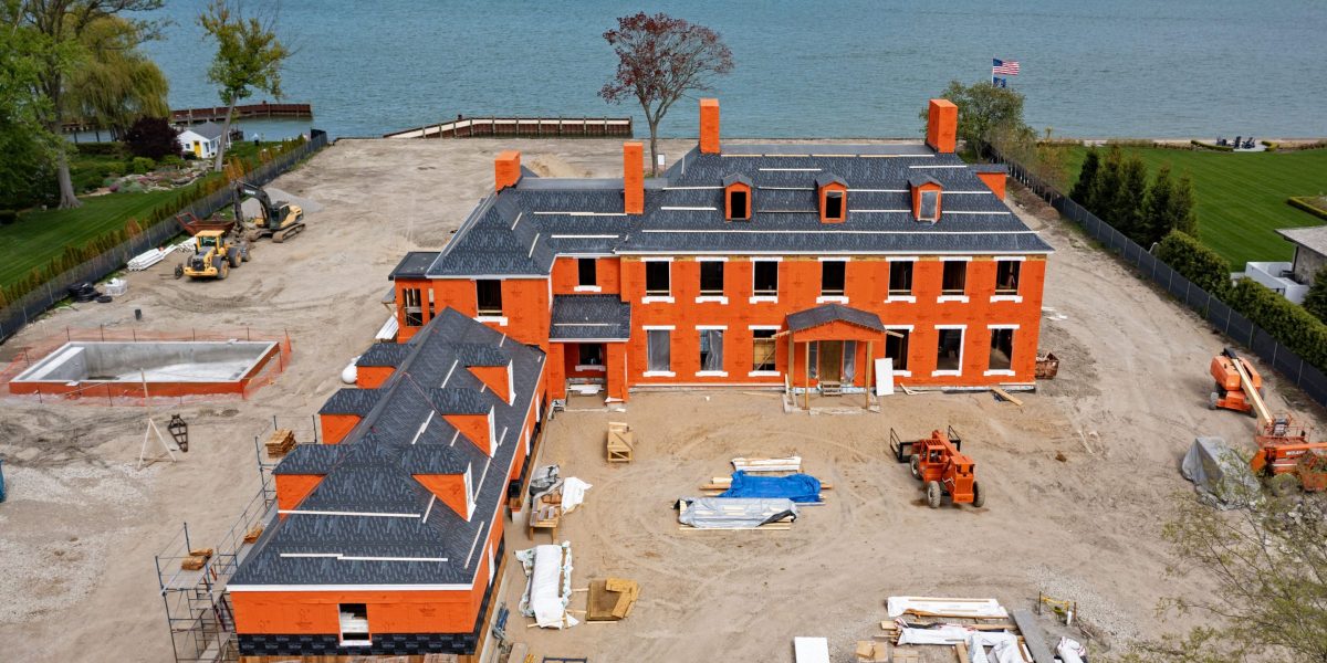 Criza accesibilității locuințelor: Veniturile mari influențează prețurile, nu lipsa de oferte, spun cercetătorii