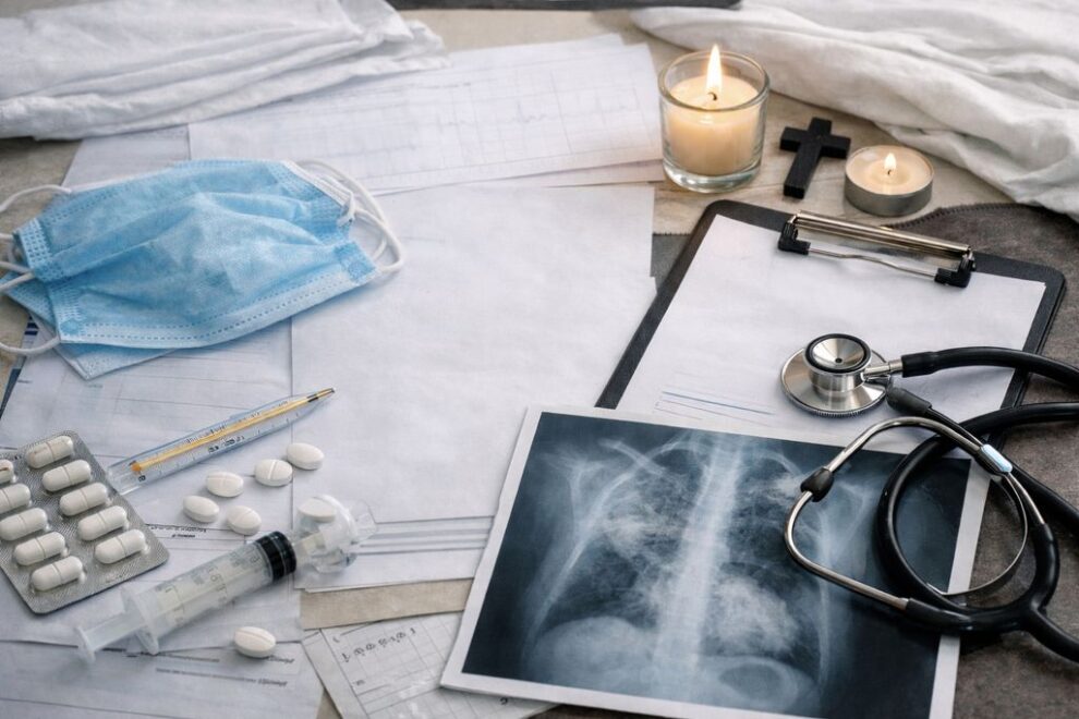 Număr alarmant de îmbolnăviri de gripă și pneumonie în România