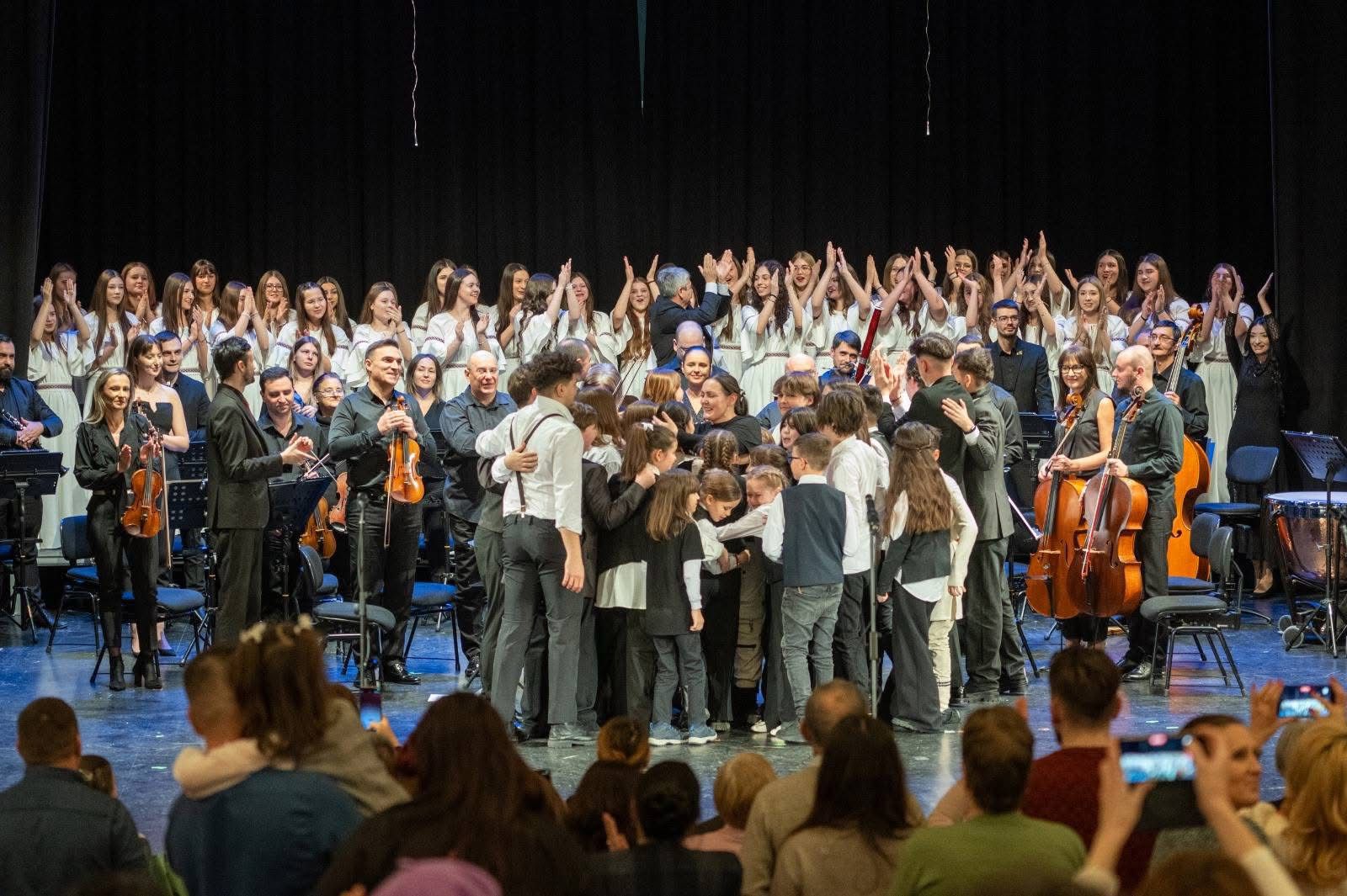 Botoșaniul celebrează moștenirea lui Mihai Eminescu printr-un spectacol memorabil