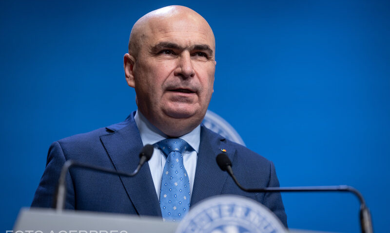 Premierul Bolojan propune măsuri pentru medici după absolvire