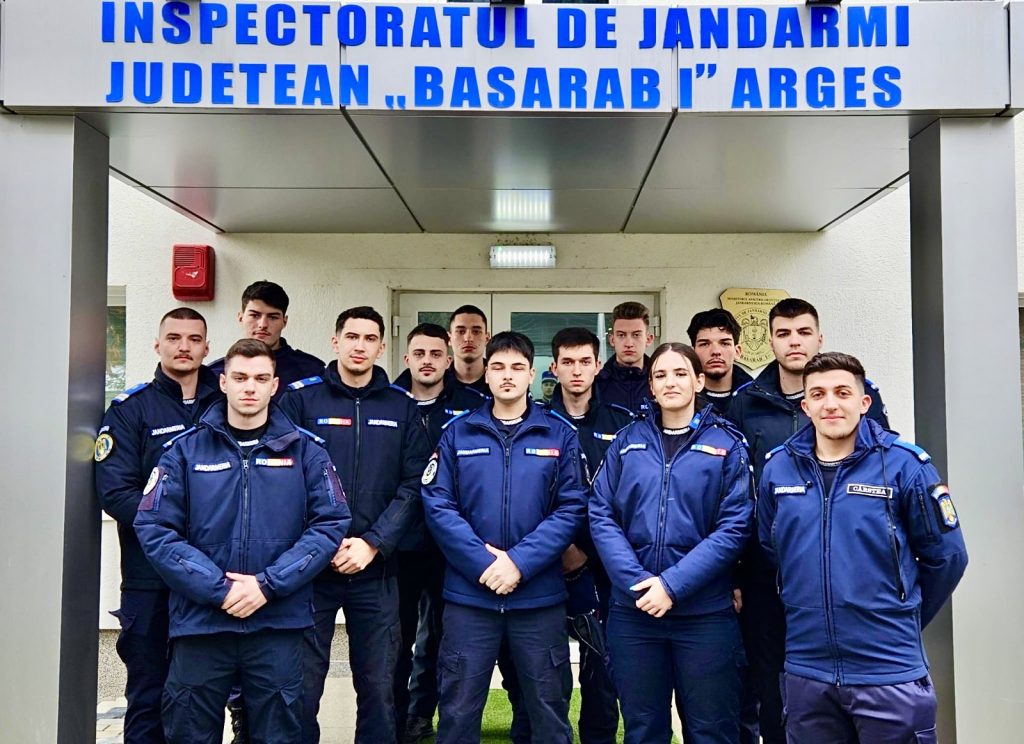 Studenți ai Academiei de Poliție, în practică la Jandarmeria Argeș