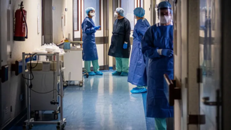 Propunerea premierului pentru angajarea medicilor absolvenți în România