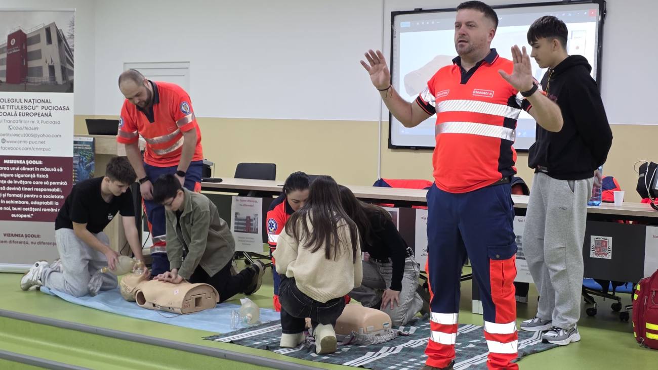 Elevii Colegiului Nicolae Titulescu învață despre primul ajutor