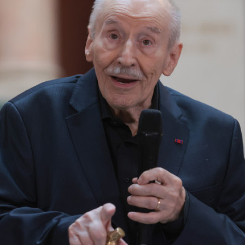 Victor Rebengiuc a împlinit 93 de ani, sărbătorit pe scena Teatrului Bulandra