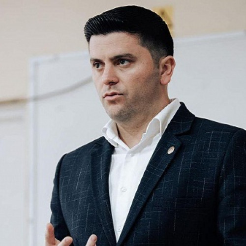 Adrian Cozma critică amânarea deciziei CCR privind pensiile speciale